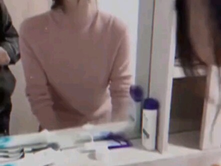 น้องสะใภ้ของฉันหน้าเหมือนเพื่อนเก่านิดหน่อย