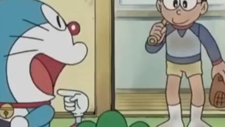 doraemon senang melihat nobita