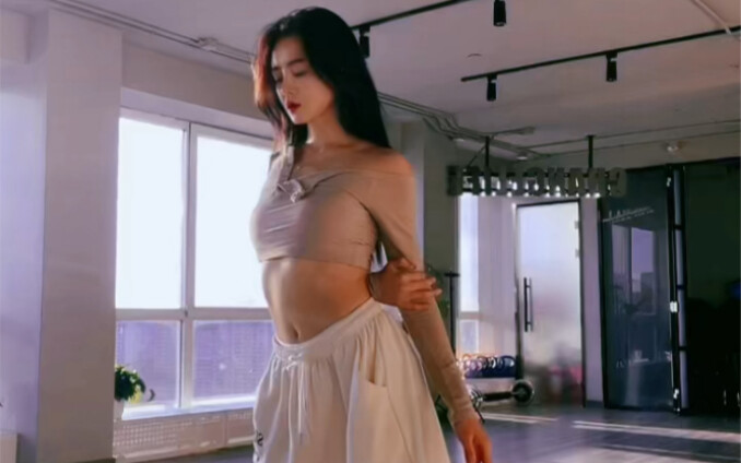 Mushroomchocolate看我双下巴就知道我有多努力了呜呜呜