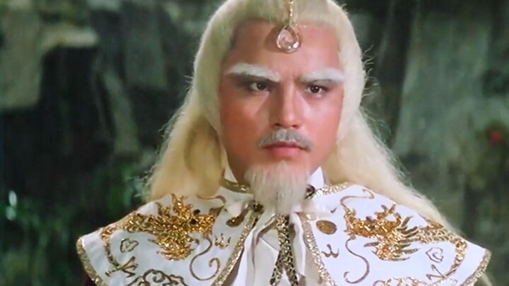 Watch “The Supreme Sword” in one sitting and see how the young man rises to become the greatest swor
