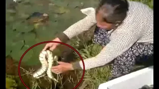มันคืออะไร ยายปล่อยอะไรลงน้ำ