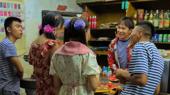 Lão Lăng trộm dưa bị phát hiện chăng? Quầy tạp hóa đón nhân vật mới, độ mê hoặc đầy ắp!!