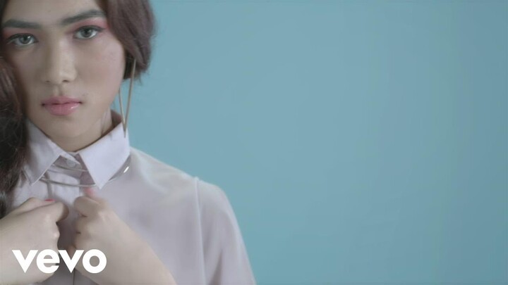 Isyana Sarasvati - Keep Being You (Video Clip)