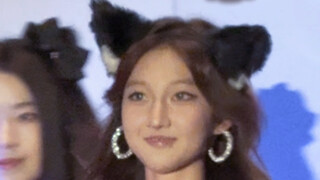 خطوات القطة الرشيقة | صعدت إلى المسرح وعالجت حس الدعابة العالي لدي