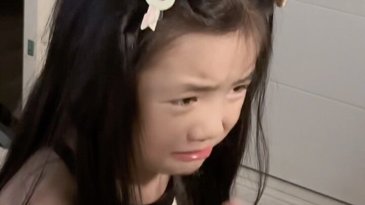Chỉ khiến cô cô