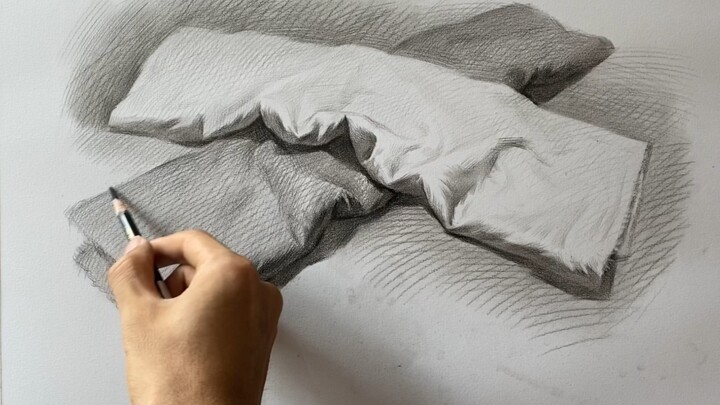 Tutorial on how to draw sketchy drapery. For tutorials on other objects, head to the homepage—new ep