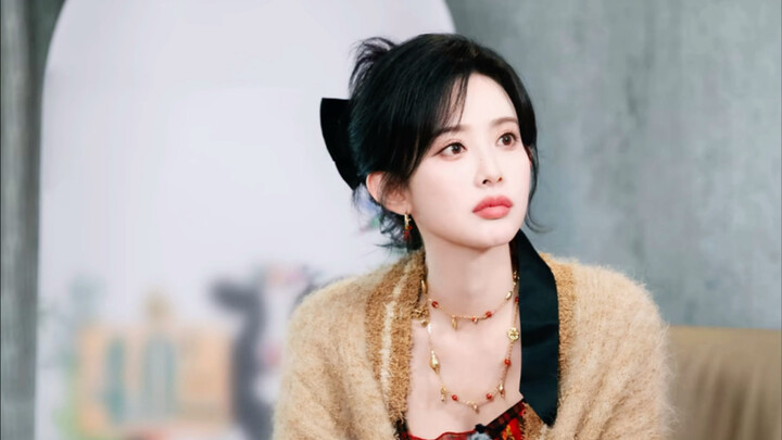 【Meng Ziyi dan Dan Yichun】Seperti dua gadis bodoh!