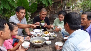 Đặc sản chòi lá, cá trê nấu canh chua, lòng tong kho tiêu