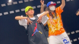 The familiar dance studio is back, and my happiness is back too. Let’s have fun together in summer v