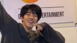 【Park Jae-chan】Quay trực tiếp phòng tập Crazy Night, mái tóc bồng bềnh, thực sự yêu quá đi!!