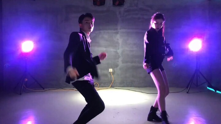 [Sister Xiaohong] Leads her brother to dance the idol's dance [Wang Junkai Beautiful]