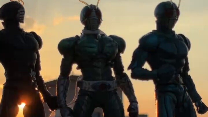 فارس غير موجود: تجسيد فارس القناع J بأسلوب كيتشي كاميا