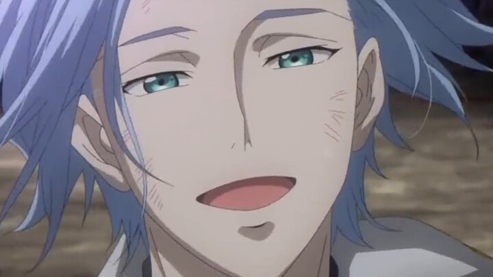 Pelukan dari kekasih datang sebelum tepuk tangan