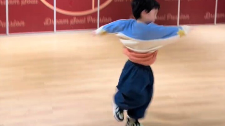 【马立奥】快来看！马立奥开始尝试用locking基本元素跟音乐自由发挥了！