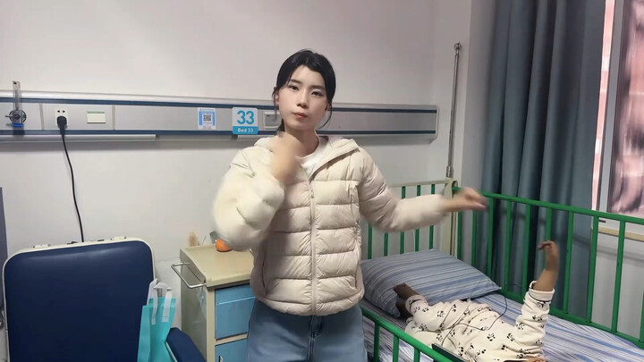 طلب عاجل للمساعدة! جياو جياو حبيسة اللوكيميا: آلام العلاج الكيميائي وعبء تكاليف العلاج يكادان يُحطِّ