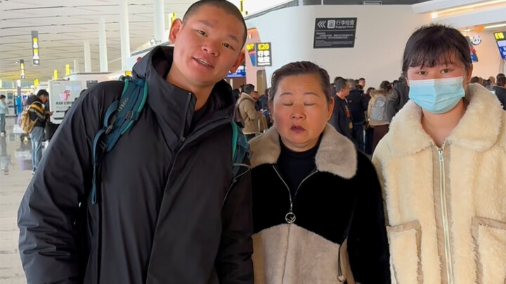 พ่อผมพูดประโยคหนึ่งแล้วก็กลับไป พ่อผมบอกว่า: จงใช้ชีวิตให้มีคุณค่าจนเป็นที่จดจำ