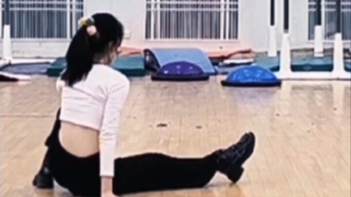 不会真有人社团考核跳《O.O》吧