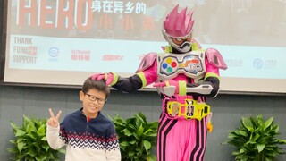 “孩子们需要一个英雄”，或许这就是特摄存在的意义吧