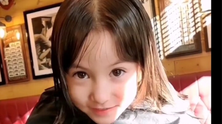 Ngày Thiếu nhi, hãy quay đầu nhìn lại chính mình thuở bé nhỏ, dành ba phút để thương lấy bản thân, r