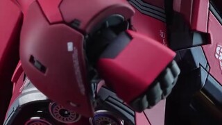 Cát Đỏ và Cát Trắng, bạn thích Sazabi nào hơn?