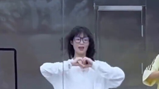 Love's Tianlingling｜Qian Qian choreographs sweet dance again～