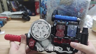 假面骑士build1800元大福袋装箱，指定暴雪冰拳来看看都有哪些吧！