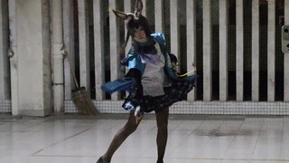 Practice dancing secretly and show it to Blade Master (＞ｙ＜)