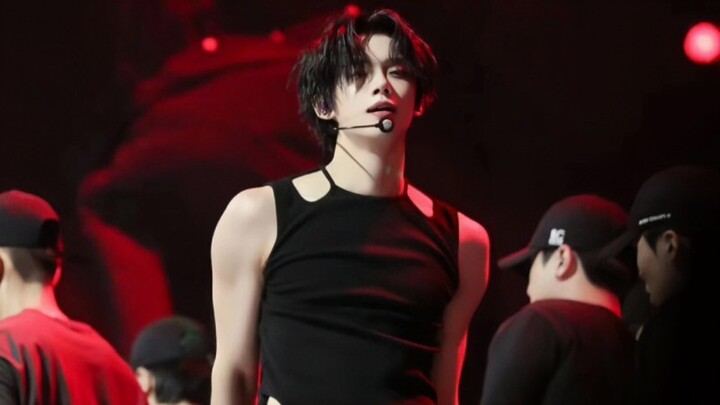 From the practice room, let's see what "one move by C lights up the entire stage" and "it's not that