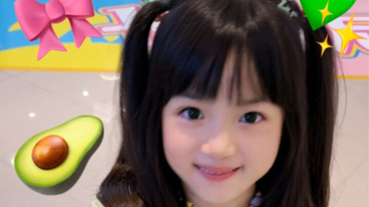 ลูกสาวแต่งตัวสไตล์โดปามีนด้วยตัวเอง!