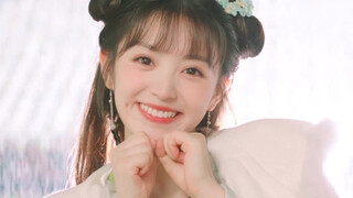 Wow! This little sister actually walked out of a sweet pet story! ! Tian Xiwei