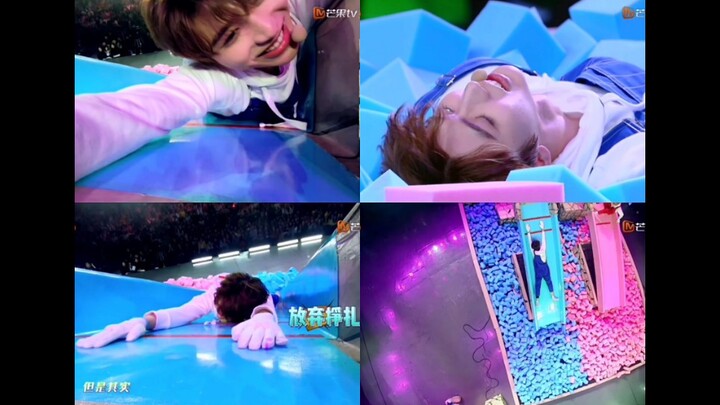 [Cai Xukun] This clip of him just giving up and stopping the struggle has me laughing for half a yea