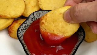 ไม่น่าเลย แค่มันฝรั่ง 1 ลูกกับอกไก่ 2 ชิ้น ก็ทำนักเก็ตแมคได้แล้ว แม้ว่าซื้อมาจะไม่อร่อย แต่ทำเองไม่ม