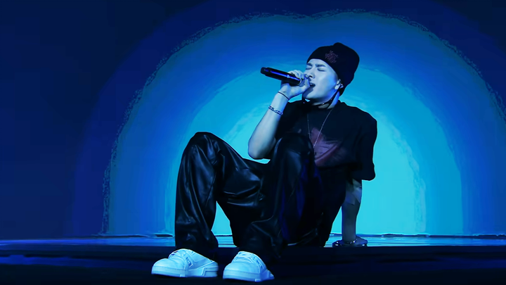 Jackson Wang premieres his new song on the New Year’s Eve stage—come listen!