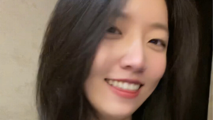 يُعبّر فنانو اللغة المعاصرون عن تقديرهم لفن اللغة. هل فهمتموه؟