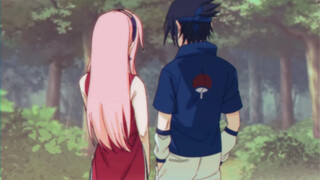 Sasuke không quan tâm đến Sakura chút nào