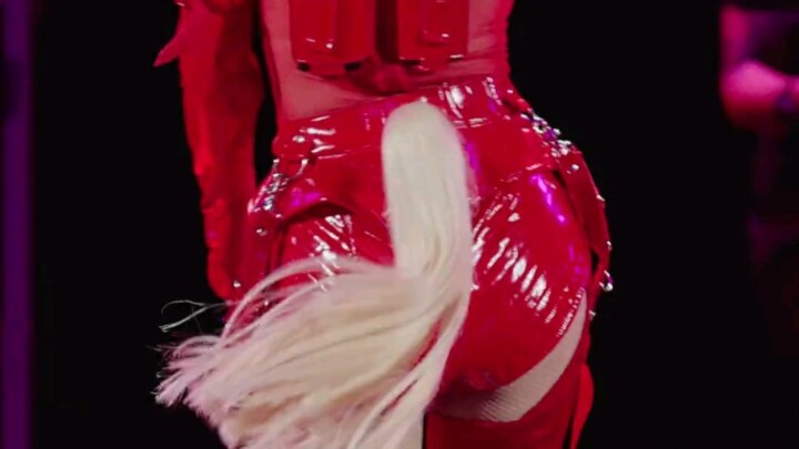 Jolin Tsai Flashes Her Ponytail—So Freaking Sexy! #JolinTsaiUglyBeautyConcert