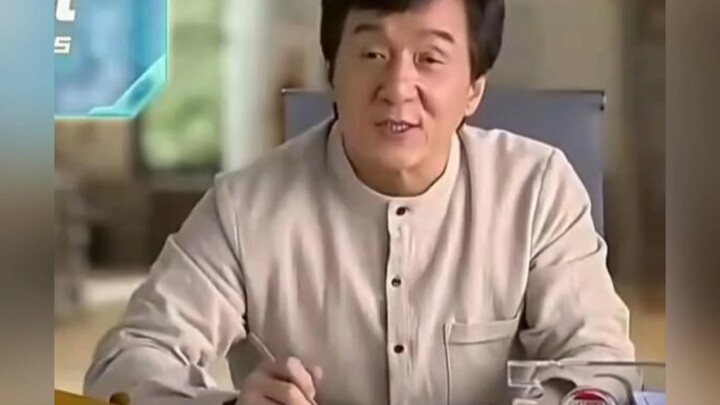 Quả nhiên lời của anh Thành Long vẫn quá tiên tiến, nắm chặt bánh mì trong tay mình mới là khôn ngoa