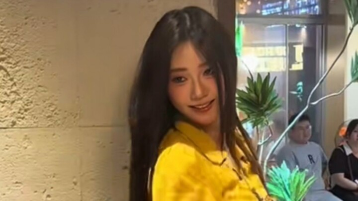 200 Tarian Hot: Gerai BBQ Tak Main di Level Rendah!