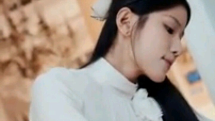 59. A gang leader reincarnates as a rich wife—this time, she uses strength to protect her husband.!