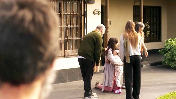 A girl petted her neighbor’s pit bull, only to be suddenly and violently attacked.