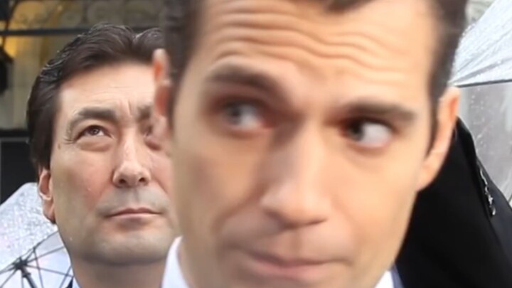 Sự tự tin từ Henry Cavill～～