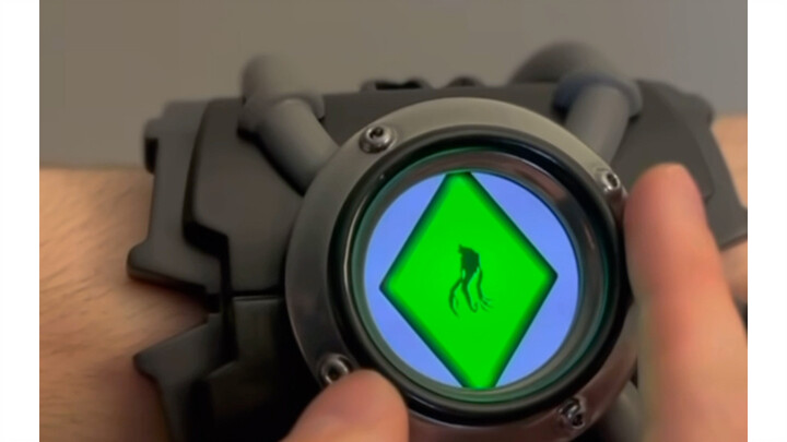 Apakah ada produsen dalam negeri yang telah memperoleh hak cipta dan membuat omnitrix? Departemen Pe