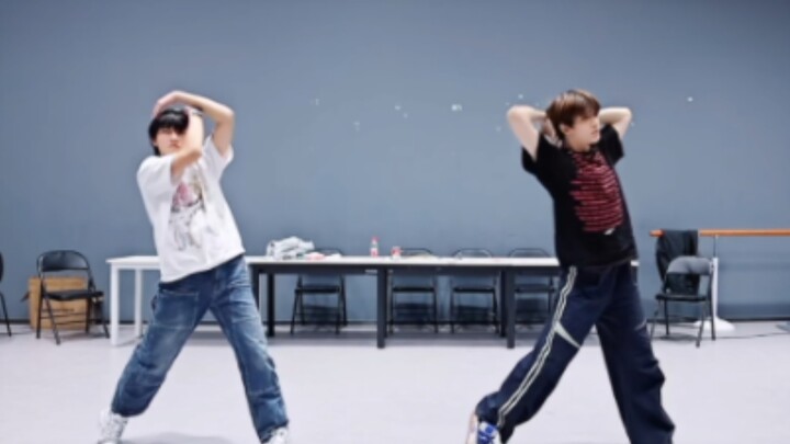 [Yu Mu] One is control, the other is a framework—so mesmerizing!