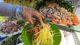 Xe Gỏi đu đủ Tôm thịt 35k và Bánh bèo Bánh bột lọc Bánh ít Bánh đúc 30k siêu ngon ở vỉa hè Sài Gòn