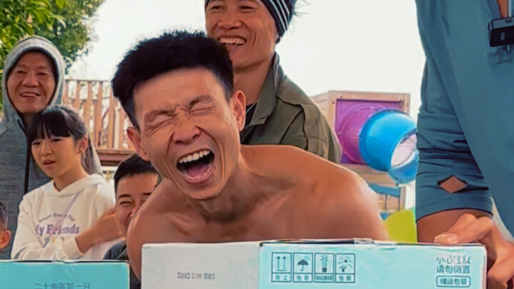 นักกายกรรมถนนชื่อดังมากมายมารวมตัวกัน เพื่อท้าดวลวรยุทธ์คางคก