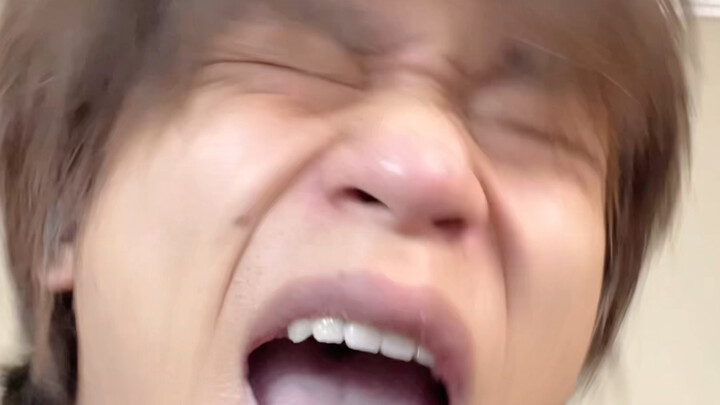 ใครถามคุณกันล่ะ?!
