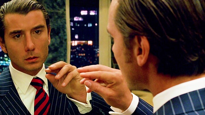 Constantine: This exorcist who dares flip the middle finger at a demon is seriously badass!