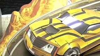 [Have you ever seen a book that can transform? ]-Unboxing the Transformers Pop-up Book