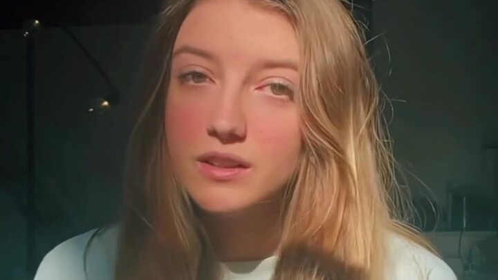 أريد أن أعيش معك طوال حياتي "متجاوزًا السحب والأمطار"