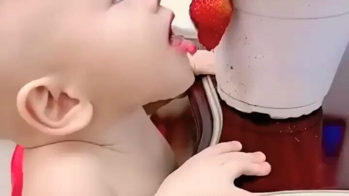 Cute baby🥰🥰🥰